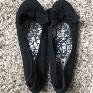 Black flats with bow